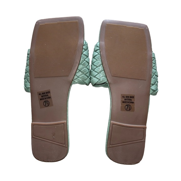 SODA NWOT Sage Green Basket Weave Slide Sandals 7.5 - Picture 5 of 5